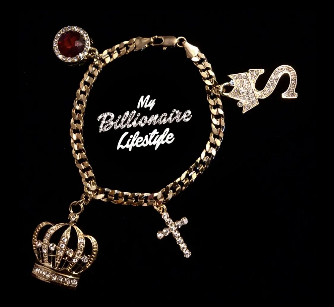 Crown Letter Bracelet (Gold)